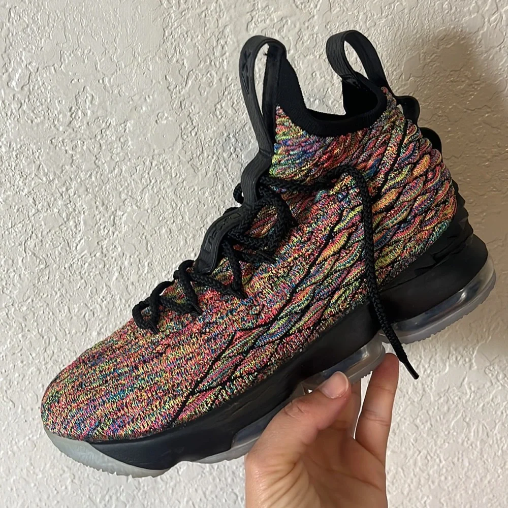 NIKE LeBron James 15 zoom max multicolored size 7Y‎ women’s 8